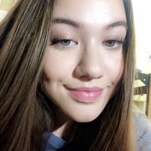 Meet your Posher, Lydia